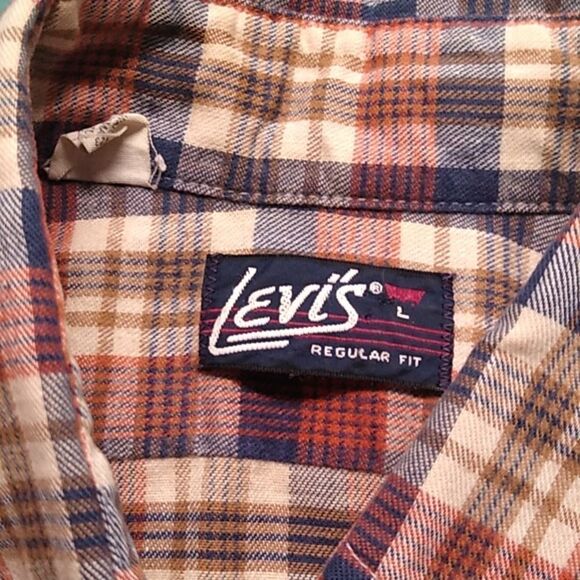 Levi's Cotton Men's LG Regular Fit Button down collared Blue and Red stripe - Picture 2 of 8